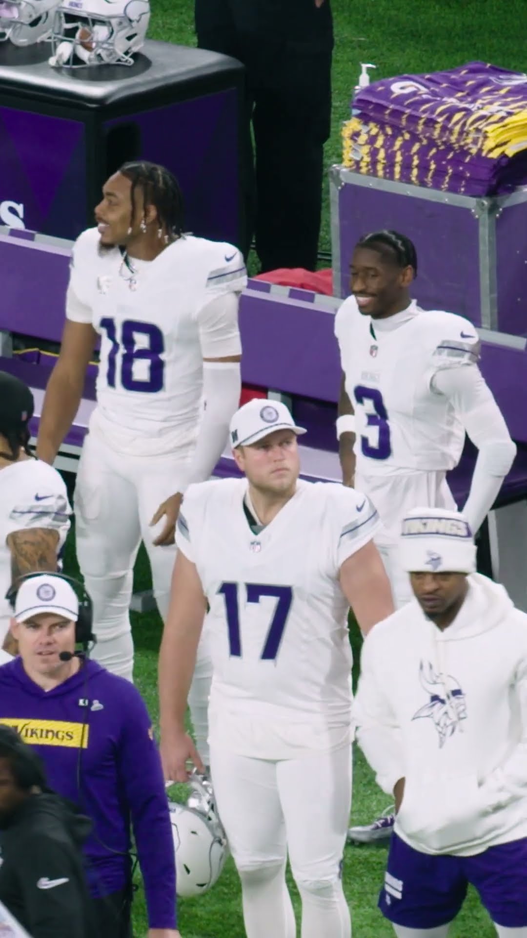 Justin Jefferson \u0026 Jordan Addison Loving the Winter Whiteout Atmosphere ?